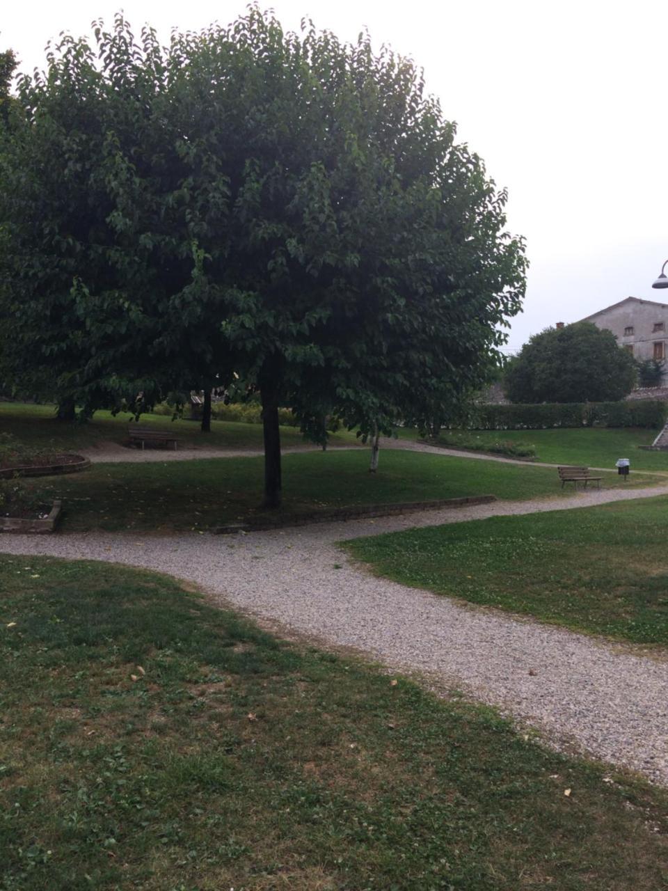 Locazione Turistica Isabella Lägenhet Castelnuovo del Garda Exteriör bild